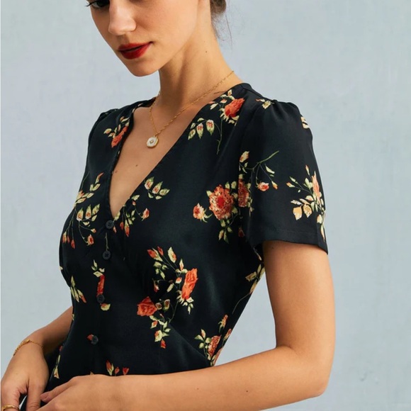 Rihoas The Black V Neck Floral Short Sleeve Maxi Dress - Picture 4 of 9